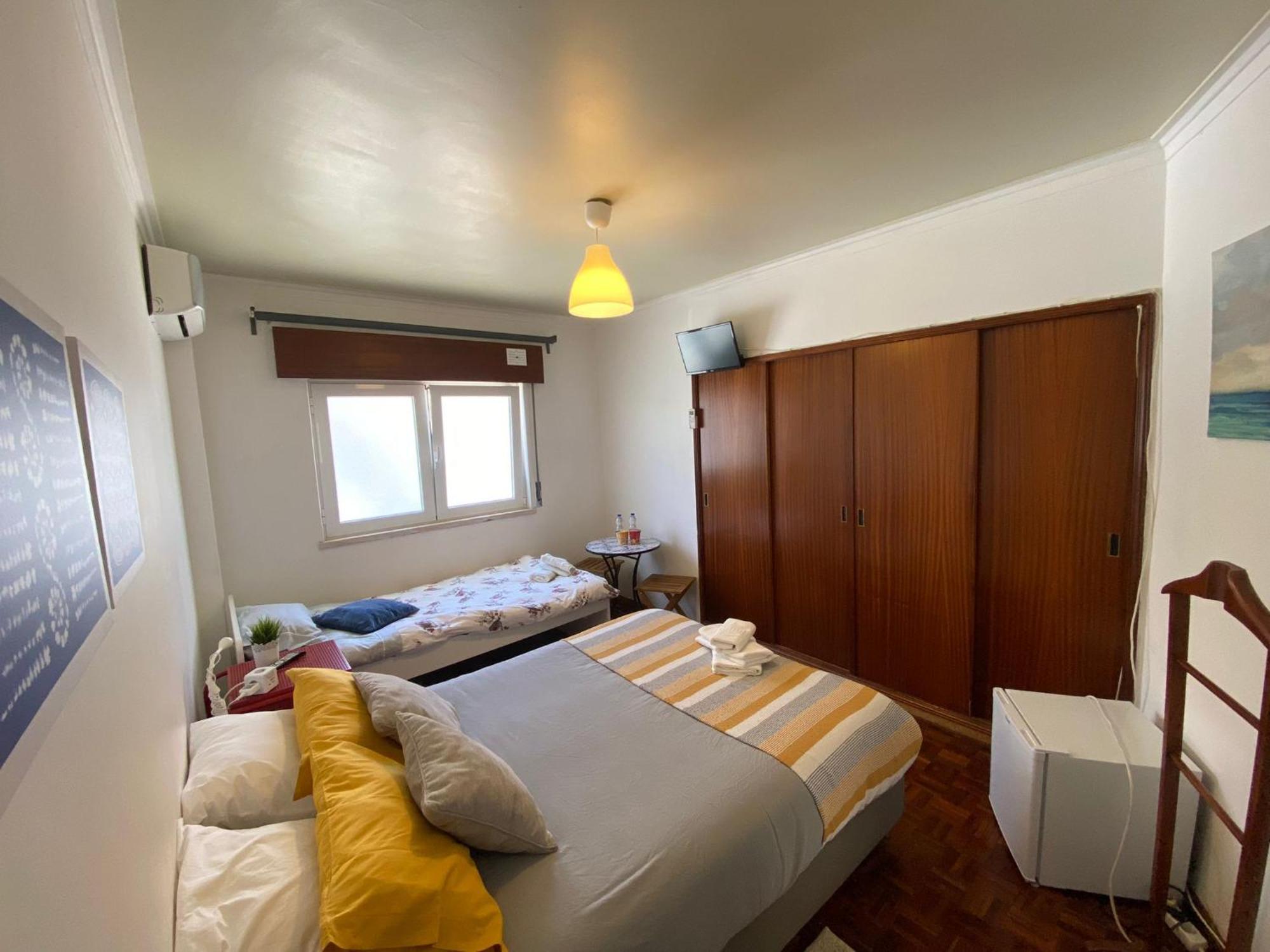 Guest House Patrocinio Corroios Buitenkant foto